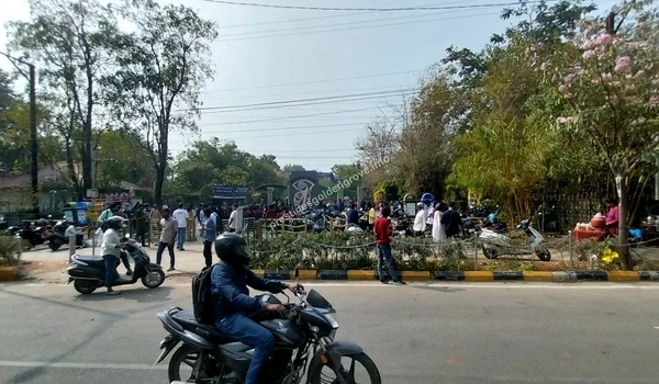 Wide angle street view of the Botanical Garden area near Prestige Golden Grove, showcasing excellent road connectivity and ample parking space
